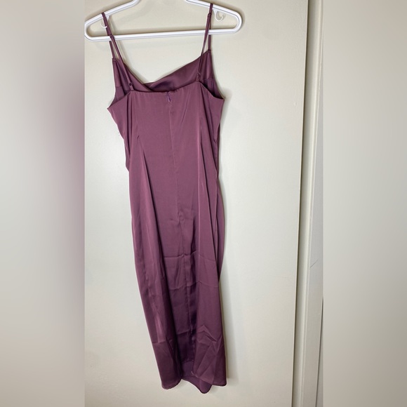 Re-named- MADDY SLIP DRESS - Picture 4 of 8